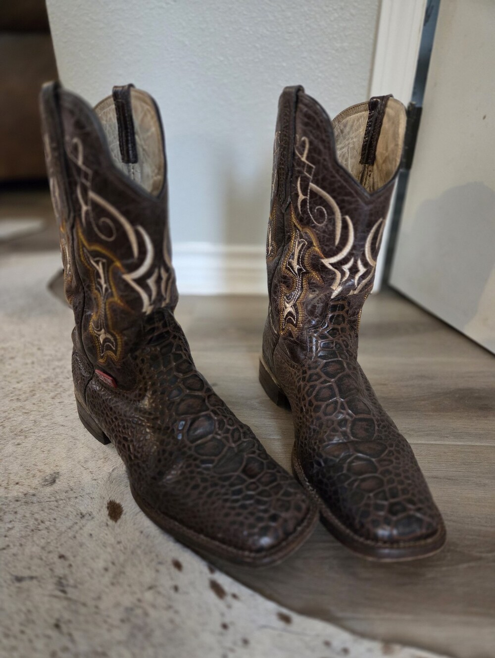 Brown Sea Turtle Print -Textured Embossed Western Boots with Embroidered Shaft